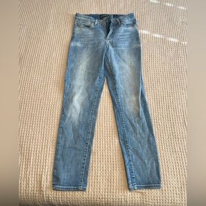 Lucky Brand Skinny Jeans - 28